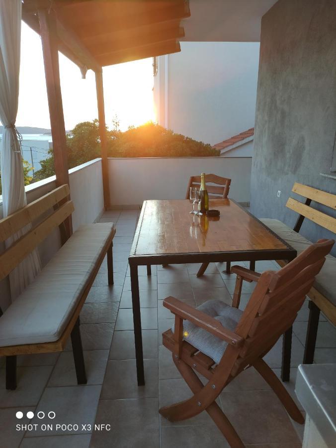 Apartmani Lana Šibenik Exteriör bild